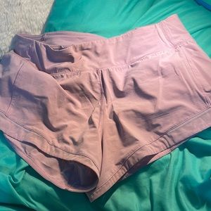 lululemon size 8 Speed up High-rise lines shorts